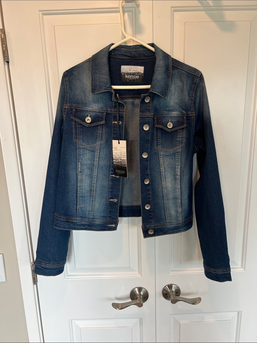 NWT Kenzie Women's Blue Faded Denim Jacket sz M